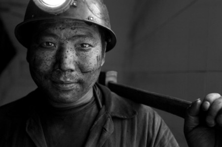 Chinese-coal-miners_2-450x299